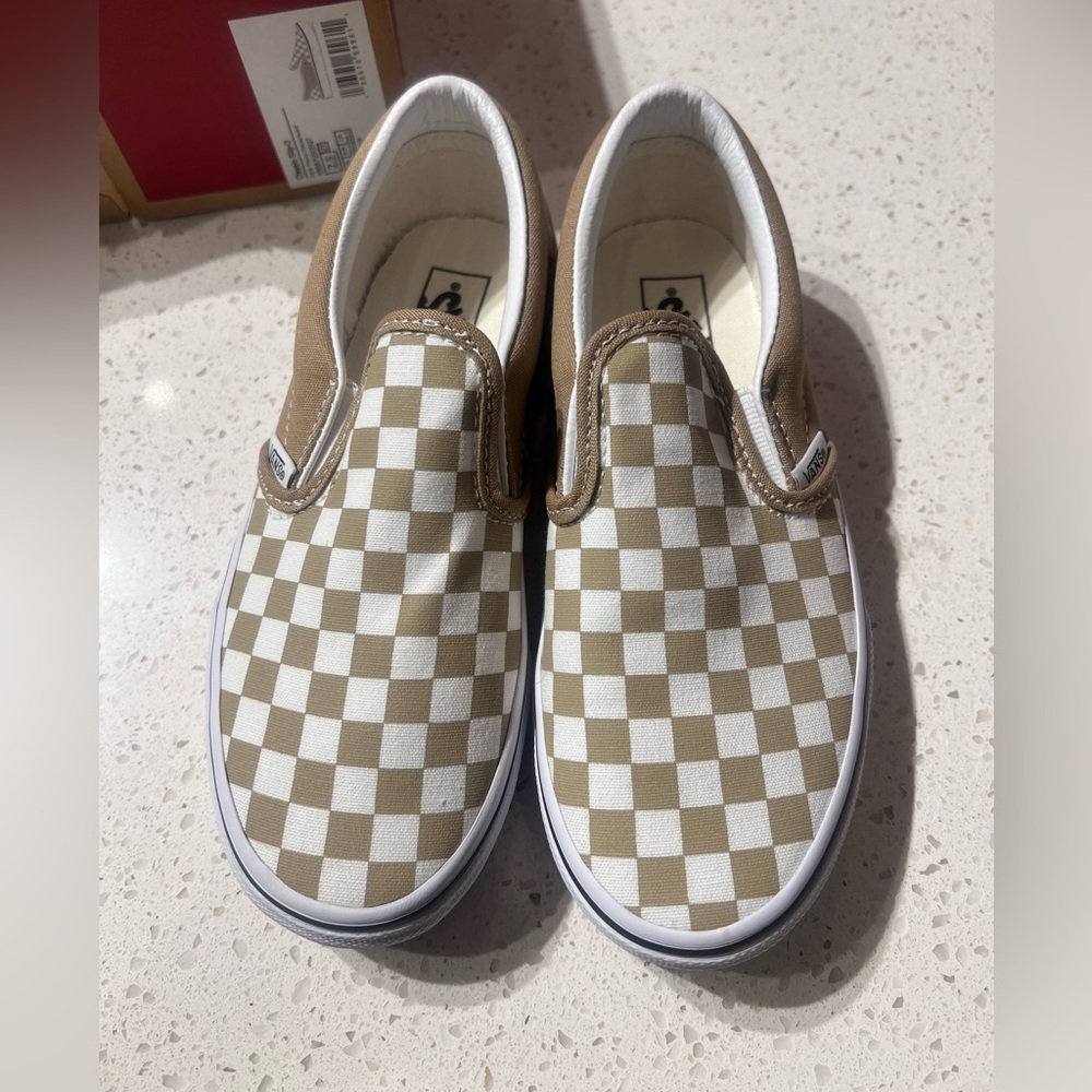 VANS CHECKER SLIP-ON NWB